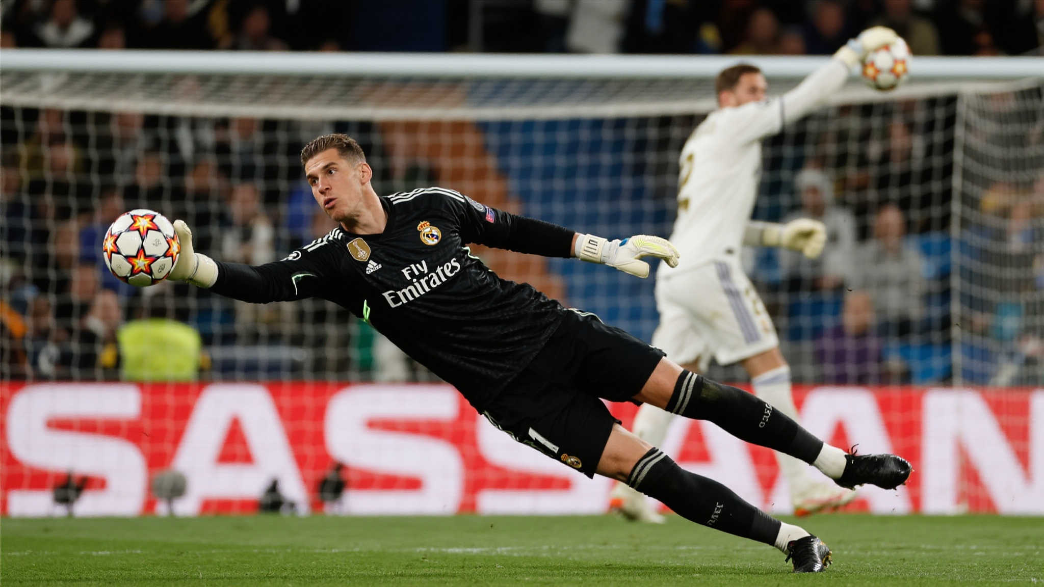 事实上，这不是他第一次拯救皇马。在此前欧冠淘汰赛与